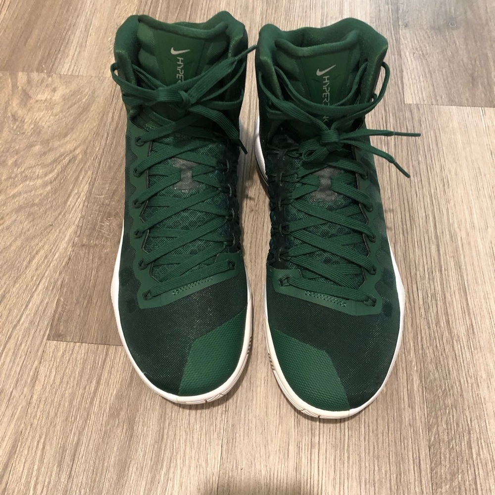 Nike Hyperdunk high tops. Size 10